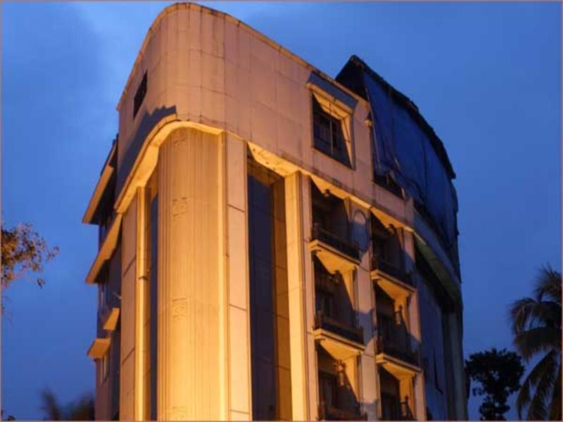 T24 Retro 4* Bombay