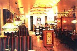 T24 Retro 4* Bombay