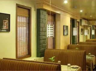 Hotel T24 Retro Bombay